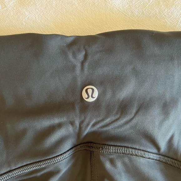 Lululemon heather gray leggings size 2 - Picture 4 of 7